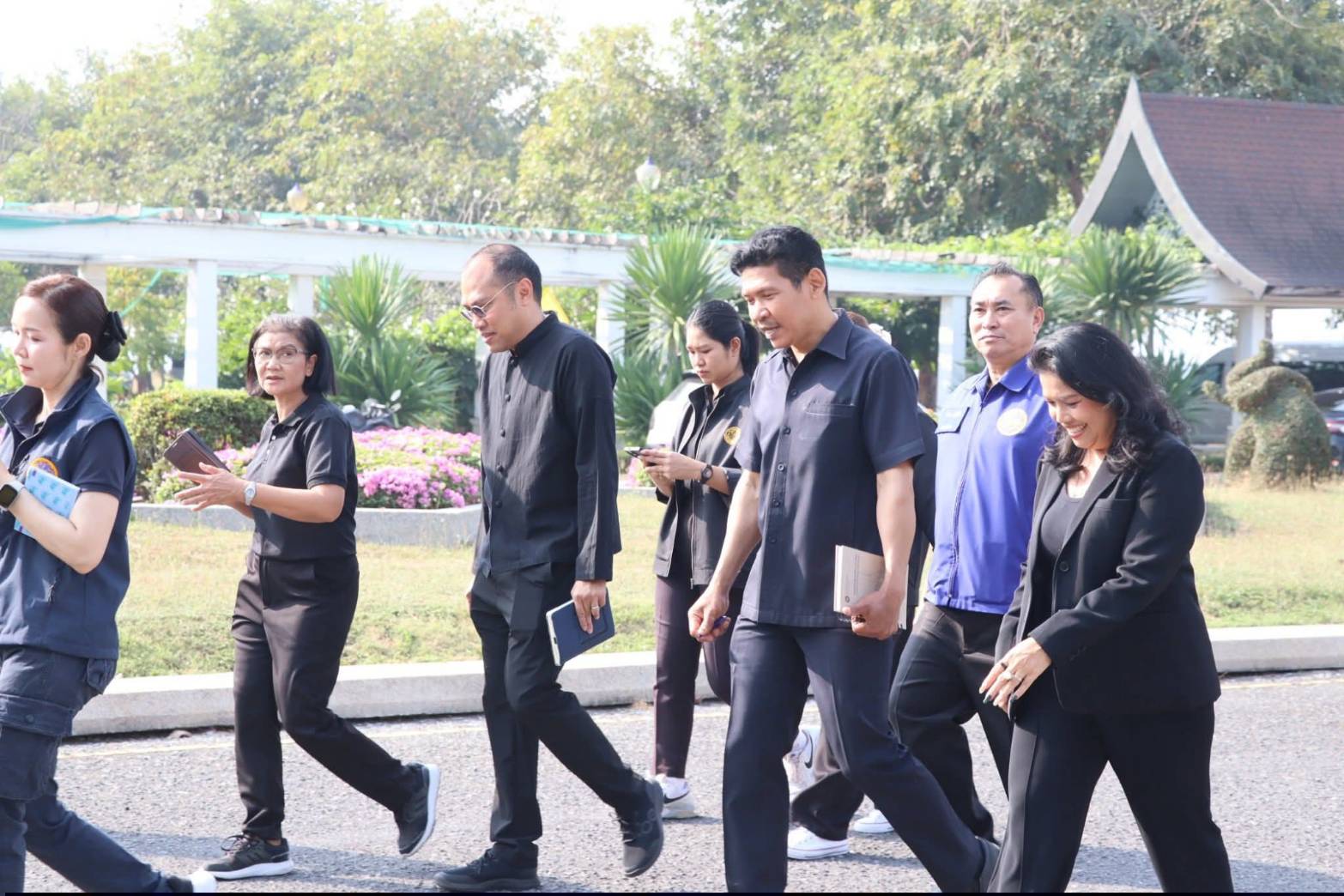 title - ผู้ว่าราชการจังหวัดพระนครศรีอยุธยา ลงตรวจพื้นที่เตรียมการพระราชพิธีถวายพระเพลิงพระบรมศพ สมเด็จพระนางเจ้าสิริกิติ์ พระบรมราชินีนาถ พระบรมราชชนนีพันปีหลวง ณ ศูนย์ส่งเสริมและพัฒนาอาชีพเสริมนอกภาคการเกษตร อำเภอบางไทร